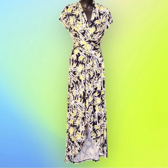 MICHAEL KORS Black and Yellow Floral Short Sleeves V Neck Wrap Dress Hi Low Hem - Picture 1 of 10
